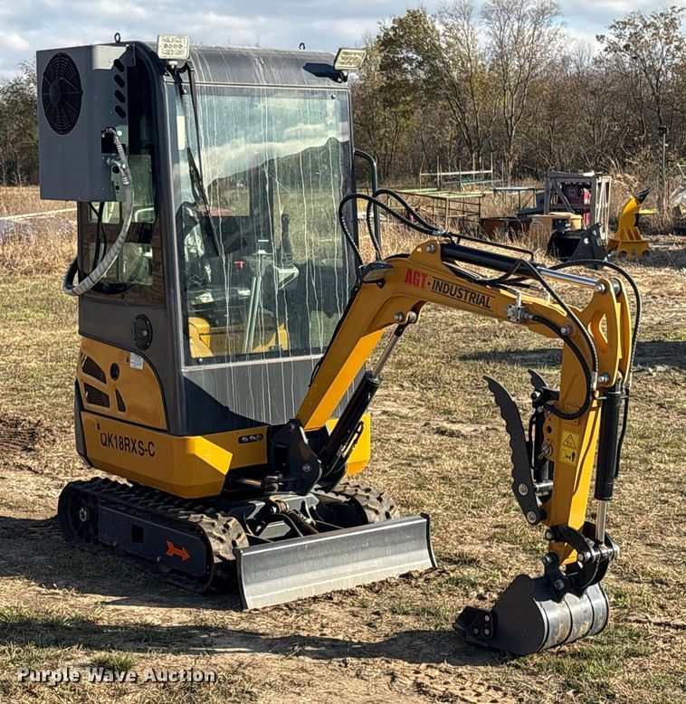 EXCAVADORA AGT QK18RXSC