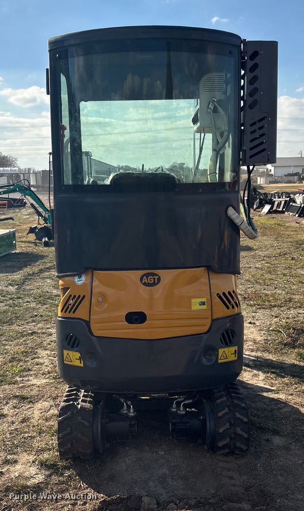 image for item EG8289 AGT QK18RXS-C mini excavator