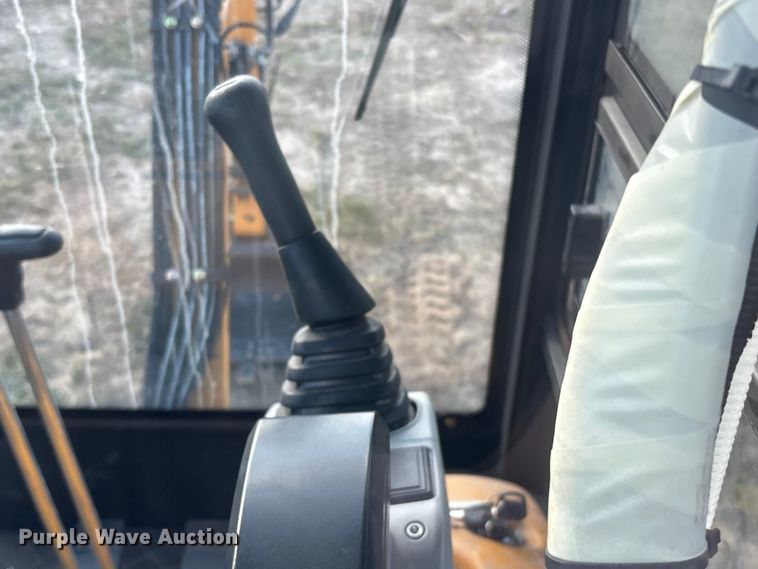 image for item EG8289 AGT QK18RXS-C mini excavator