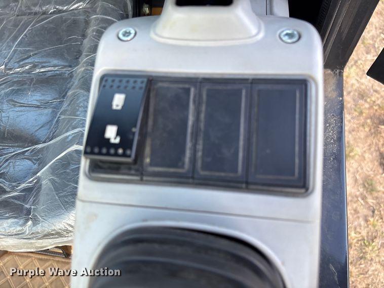 image for item EG8289 AGT QK18RXS-C mini excavator