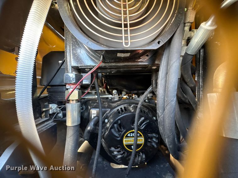 image for item EG8289 AGT QK18RXS-C mini excavator