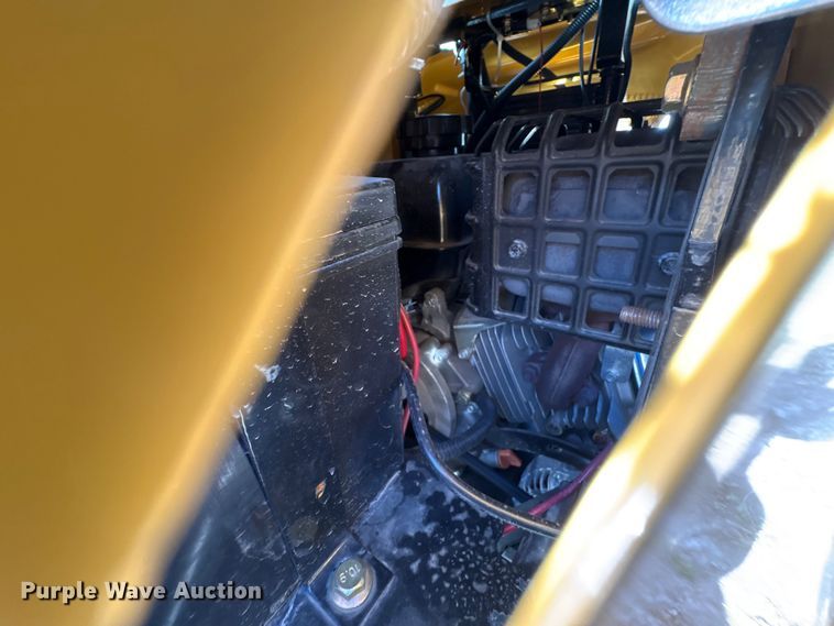 image for item EG8289 AGT QK18RXS-C mini excavator