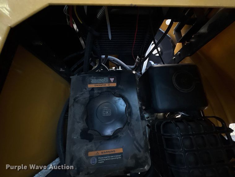 image for item EG8289 AGT QK18RXS-C mini excavator