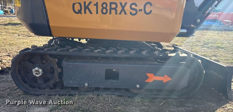 image for item EG8289 AGT QK18RXS-C mini excavator
