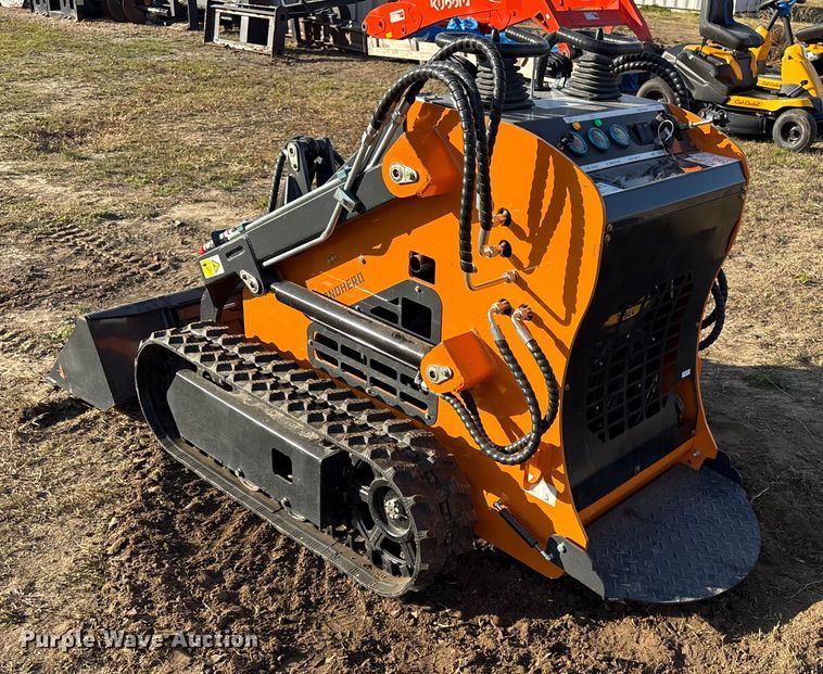 image for item EG8290 2025 LandHero LDH-T460 compact utility loader