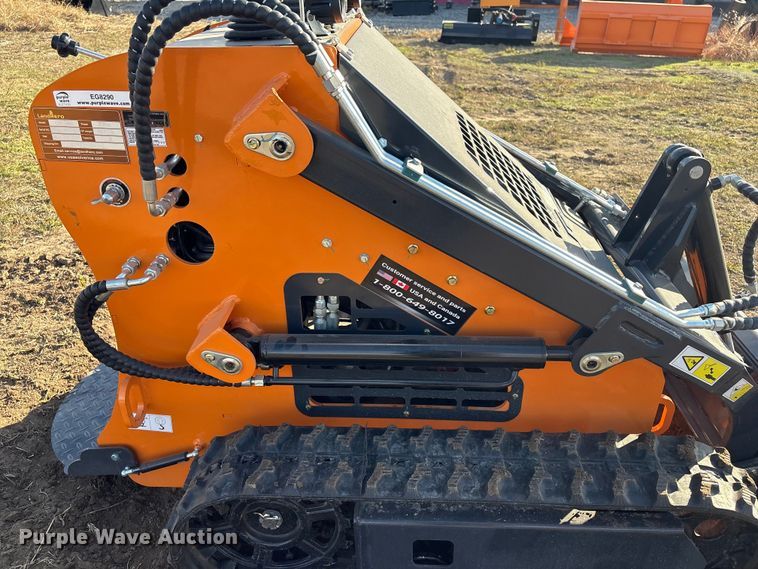 image for item EG8290 2025 LandHero LDH-T460 compact utility loader