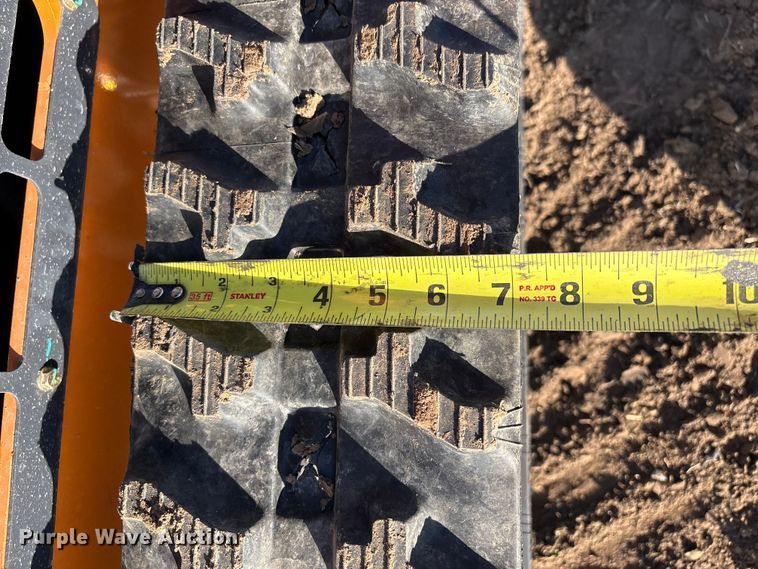 image for item EG8290 2025 LandHero LDH-T460 compact utility loader