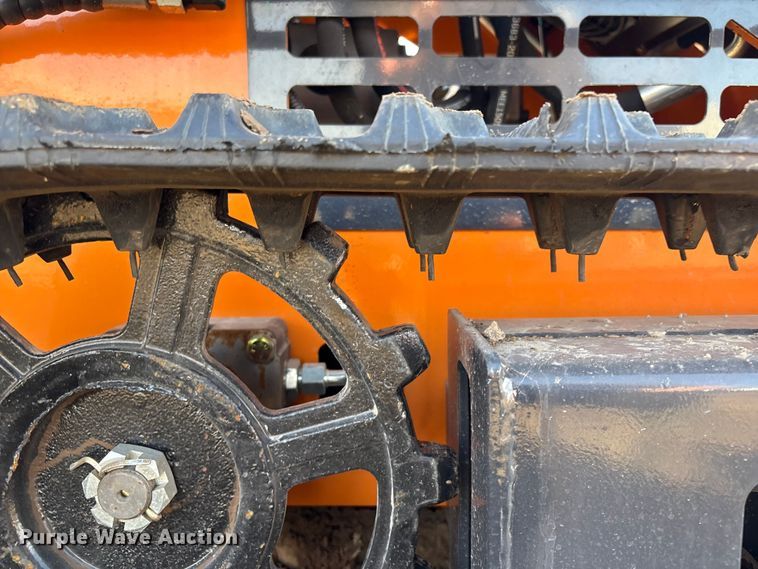 image for item EG8290 2025 LandHero LDH-T460 compact utility loader