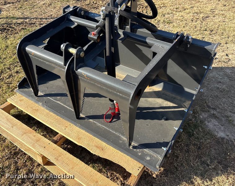 image for item EG8290 2025 LandHero LDH-T460 compact utility loader