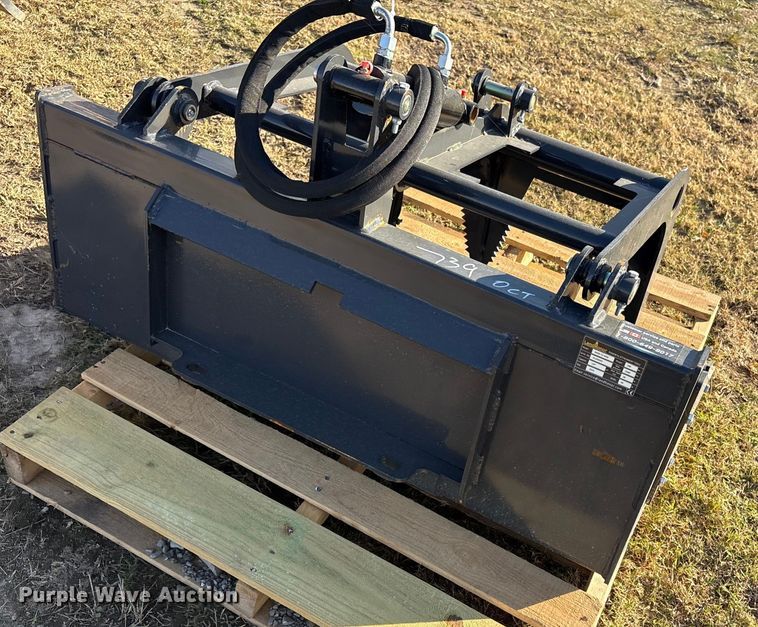 image for item EG8290 2025 LandHero LDH-T460 compact utility loader