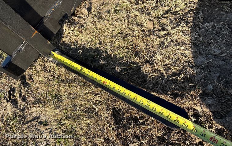 image for item EG8290 2025 LandHero LDH-T460 compact utility loader