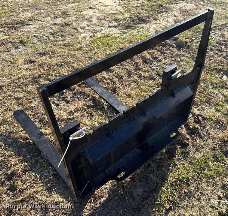 image for item EG8290 2025 LandHero LDH-T460 compact utility loader