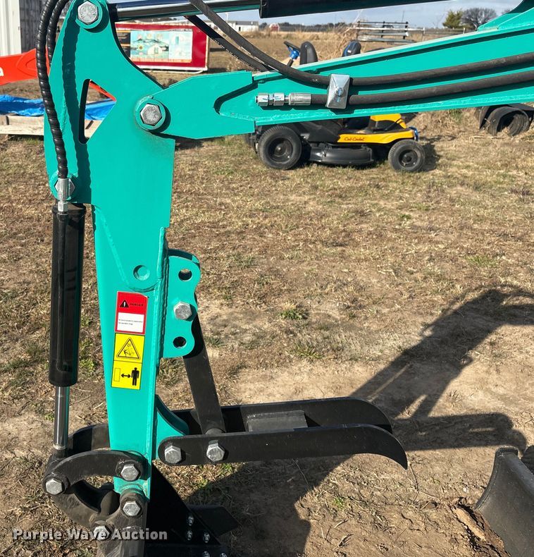 image for item EG8291 2025 CFG Industrial H15R mini excavator