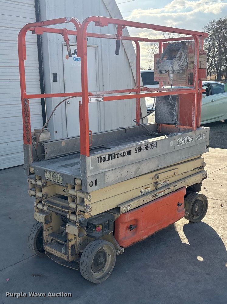 image for item EG8293 2008 JLG 1930ES scissor lift