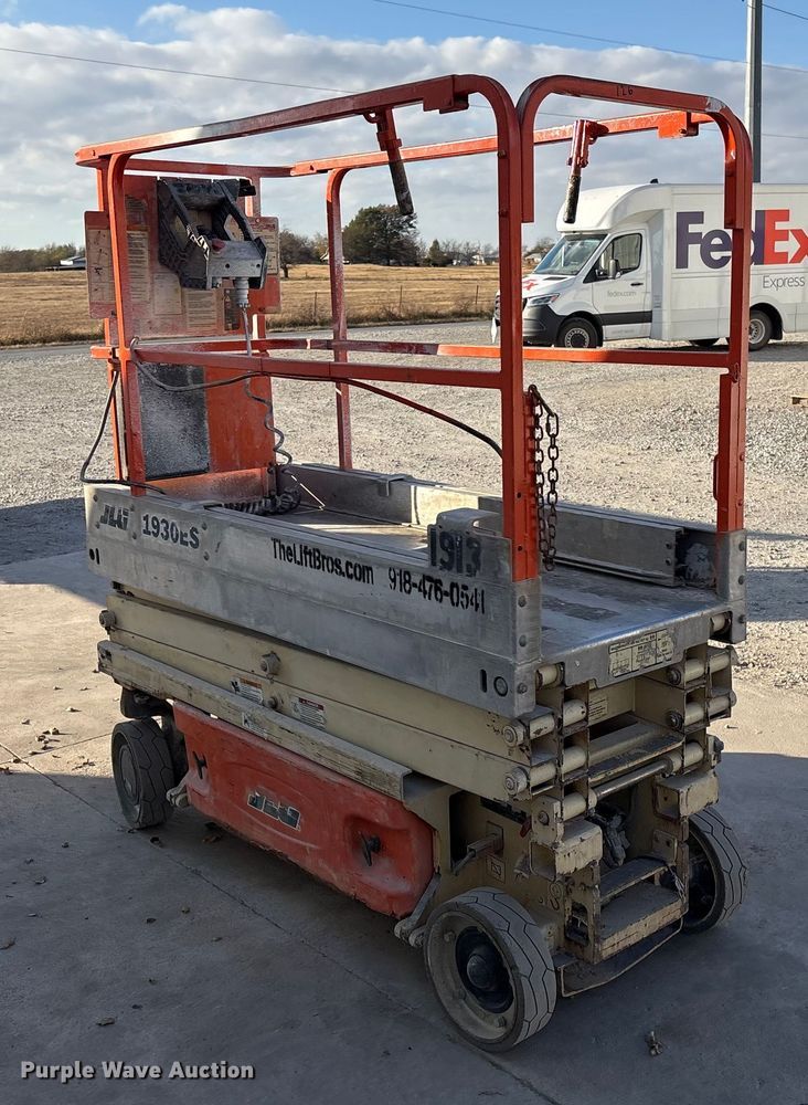 image for item EG8293 2008 JLG 1930ES scissor lift