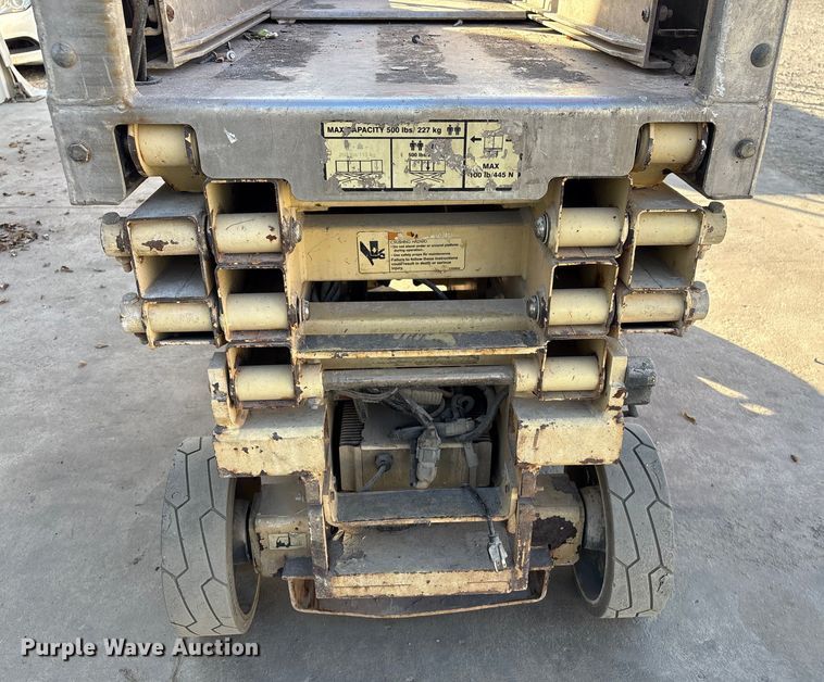 image for item EG8293 2008 JLG 1930ES scissor lift