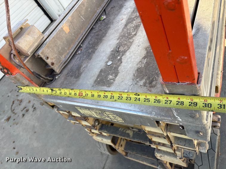 image for item EG8293 2008 JLG 1930ES scissor lift