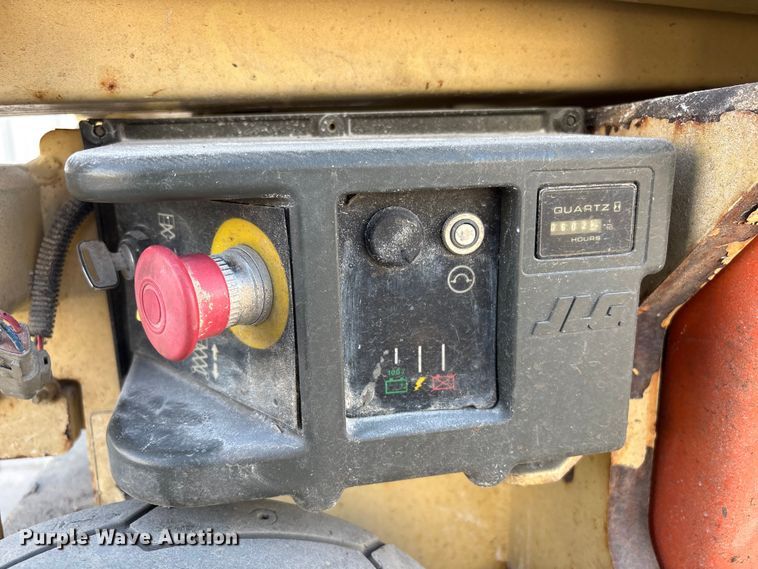 image for item EG8293 2008 JLG 1930ES scissor lift