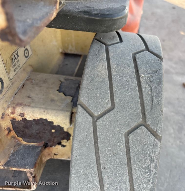 image for item EG8293 2008 JLG 1930ES scissor lift