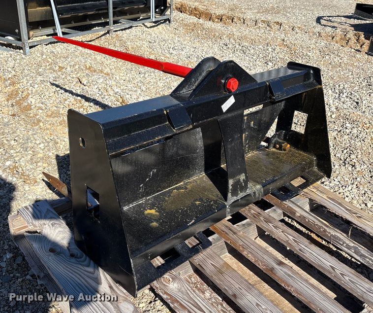 image for item EJ7735 Kit Containers QT-BSS skid steer bale spear