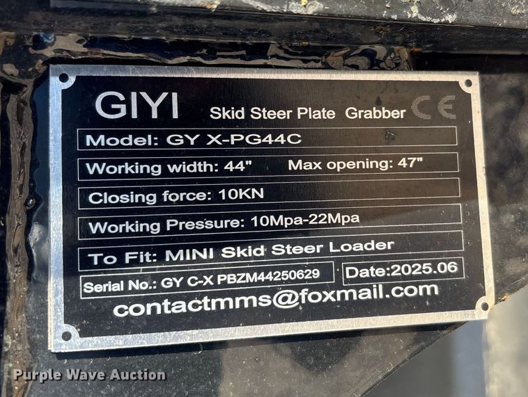 image for item EJ7740 2025 GIYI GY X-PG44C compact utility loader grapple bucket