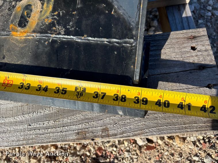 image for item EJ7742 2025 GIYI GY-XKH39F compact utility loader four-in-one bucket