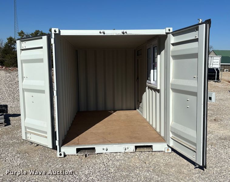 image for item EJ7746 Shipping container