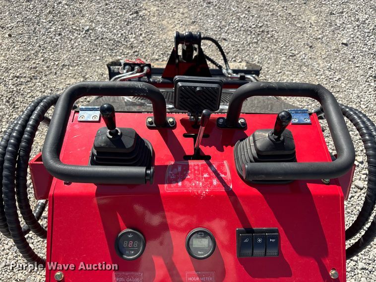 image for item EJ7747 2025 SDLOOL SL360T compact utility loader