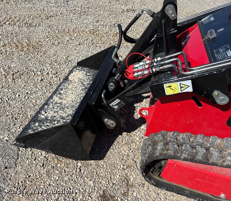 image for item EJ7748 2025 SDLOOL SL360T compact utility loader