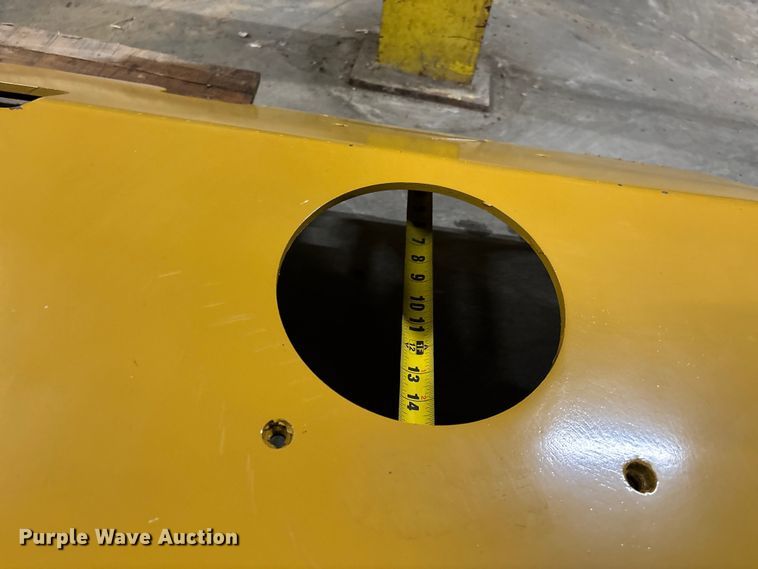 image for item EJ7757 D8T brush guard