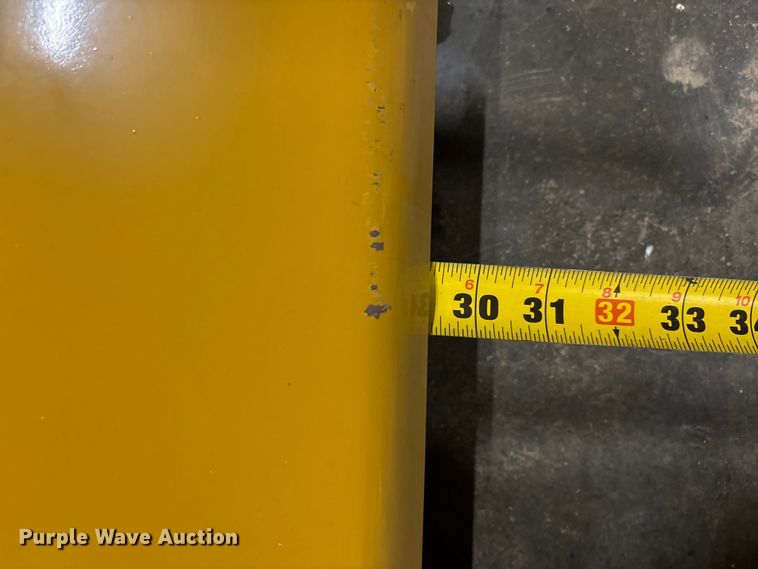 image for item EJ7757 D8T brush guard