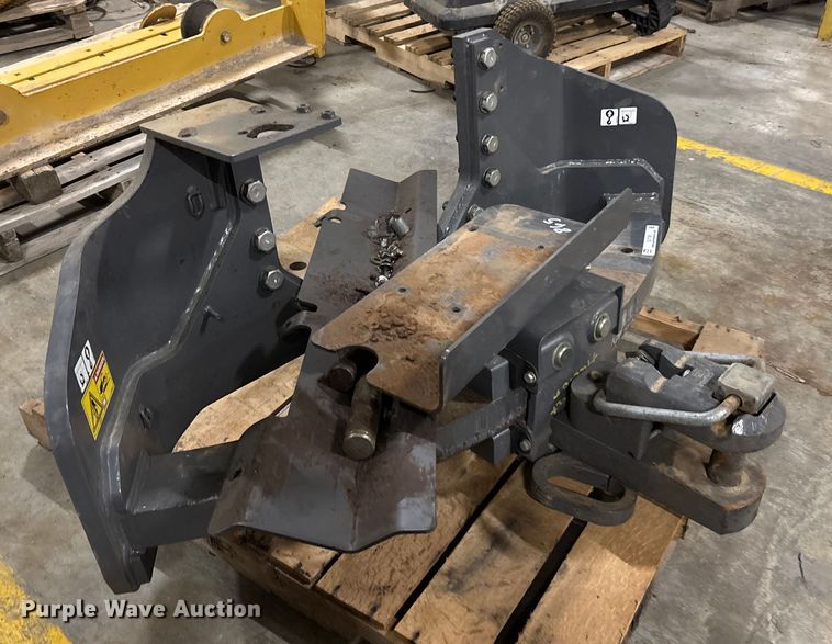 image for item EJ7758 Tractor hitch