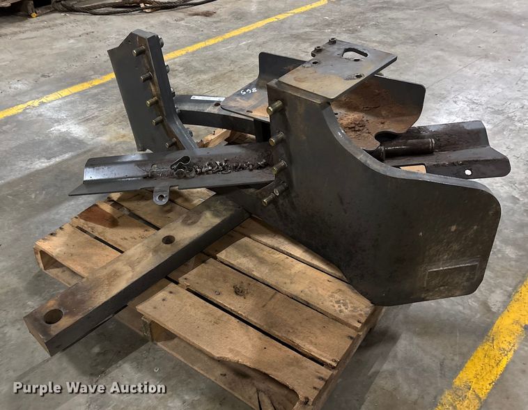 image for item EJ7758 Tractor hitch