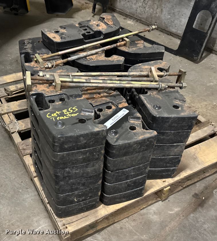 image for item EJ7760  (32) Caterpillar 855 tractor suitcase weights