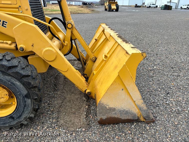 image for item EJ7761 1991 John Deere 310D Turbo  backhoe