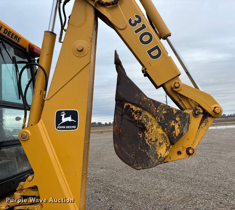 image for item EJ7761 1991 John Deere 310D Turbo  backhoe