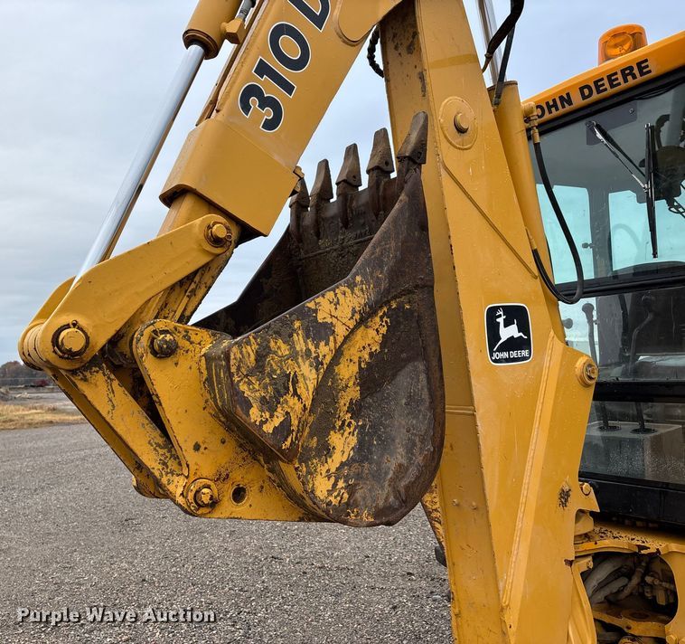 image for item EJ7761 1991 John Deere 310D Turbo  backhoe