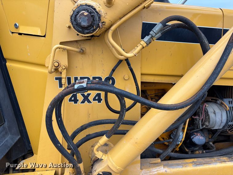 image for item EJ7761 1991 John Deere 310D Turbo  backhoe