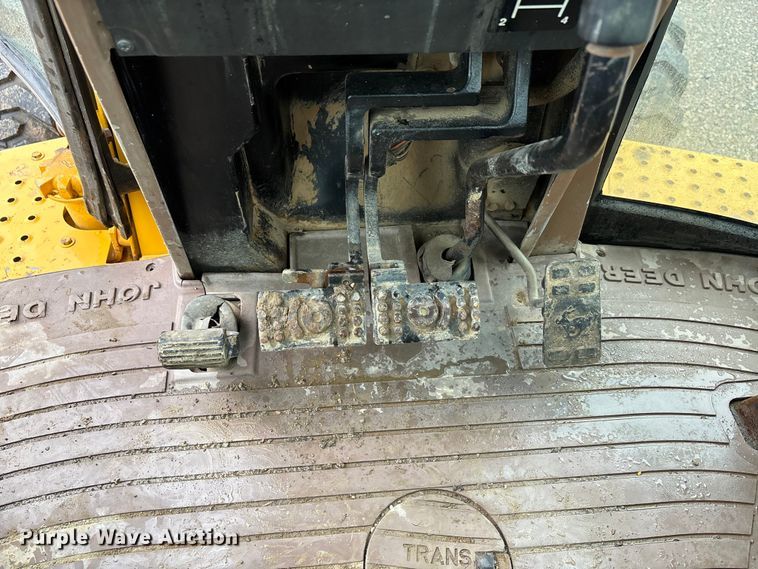 image for item EJ7761 1991 John Deere 310D Turbo  backhoe