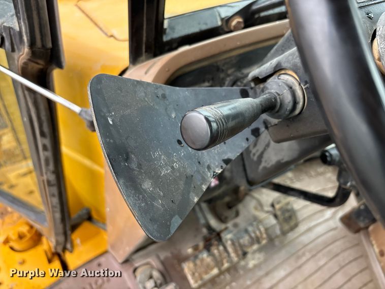 image for item EJ7761 1991 John Deere 310D Turbo  backhoe