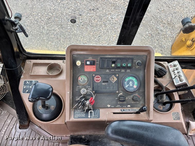 image for item EJ7761 1991 John Deere 310D Turbo  backhoe