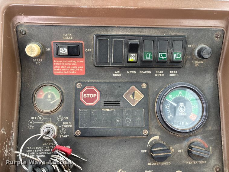 image for item EJ7761 1991 John Deere 310D Turbo  backhoe