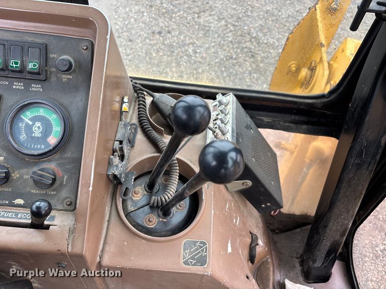 image for item EJ7761 1991 John Deere 310D Turbo  backhoe