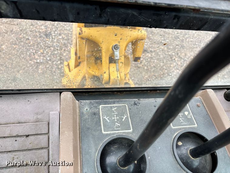 image for item EJ7761 1991 John Deere 310D Turbo  backhoe