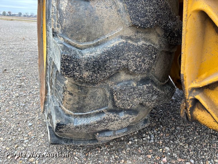 image for item EJ7761 1991 John Deere 310D Turbo  backhoe