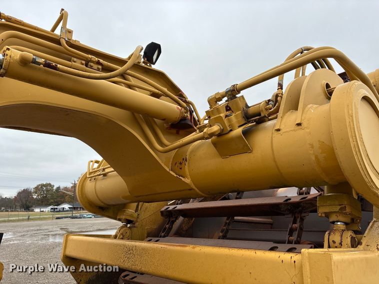 image for item EJ7762 2000 Caterpillar 615C II elevating scraper