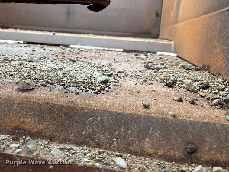 image for item EJ7762 2000 Caterpillar 615C II elevating scraper