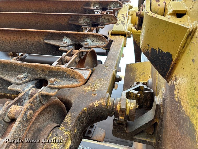 image for item EJ7762 2000 Caterpillar 615C II elevating scraper