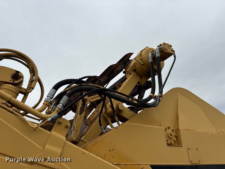 image for item EJ7762 2000 Caterpillar 615C II elevating scraper