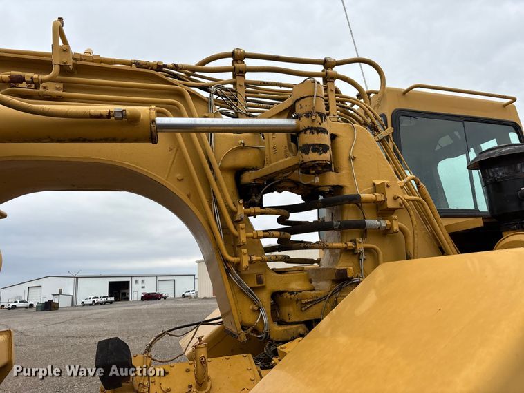 image for item EJ7762 2000 Caterpillar 615C II elevating scraper